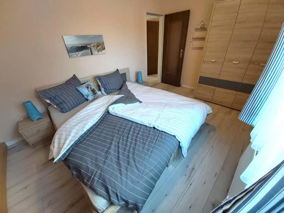 Haus Schwalbennest Apartment Bensersiel Ngoại thất bức ảnh